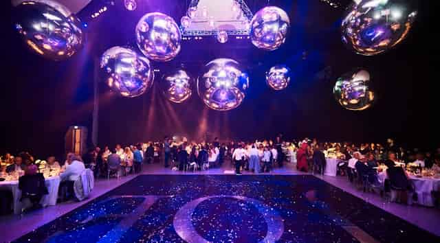 Banquet hall