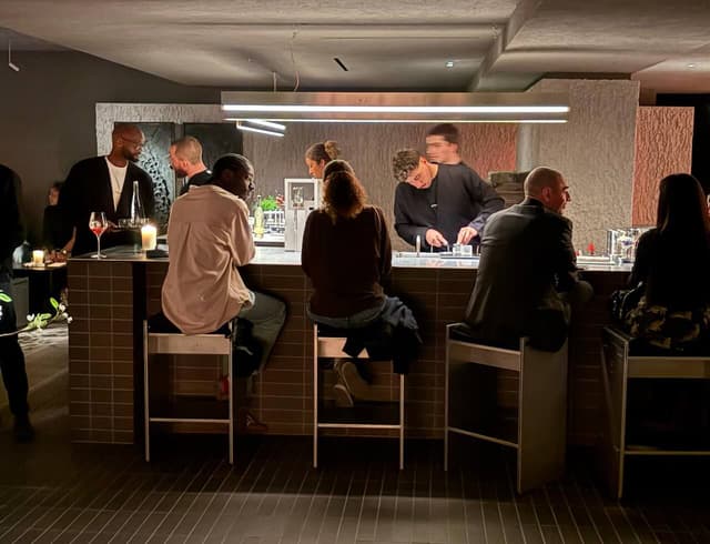 Lounge Bar