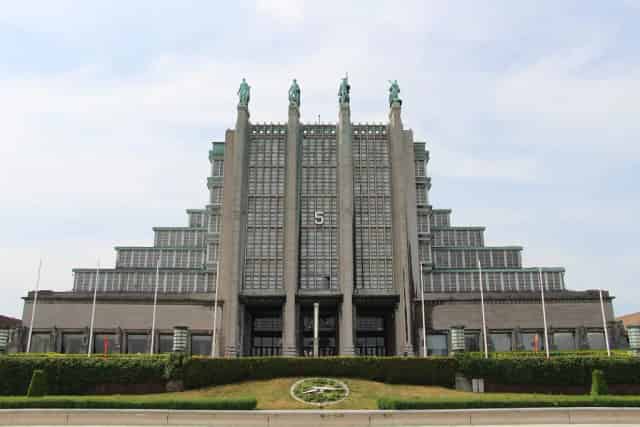 Palais 11