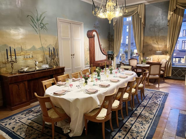 Elegant Sablon private dining room for VIP board meetings and exclusive networking events.