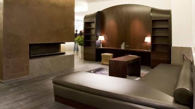 Federico Fellini at Hôtel Marivaux, elegant lobby for networking and corporate event spaces.