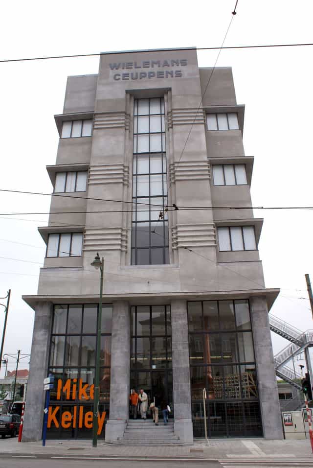 Modern WIELS art museum venue with natural light, ideal for boutique events and urban exhibitions.
