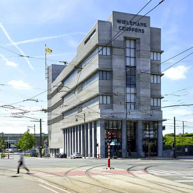 Art center