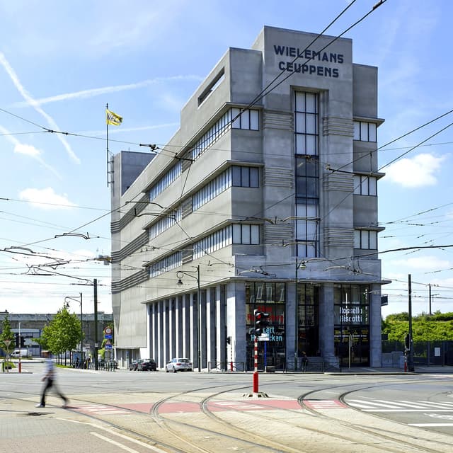 Art center