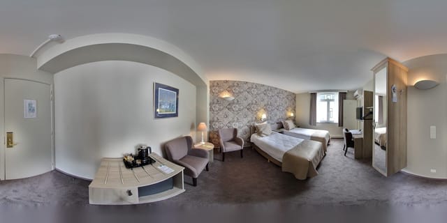 Hotel Leopold Brugge twin room with workspace for business conferences and corporate events.