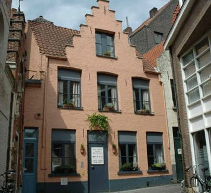 Historic boutique restaurant at Hotel Leopold Brugge for intimate corporate retreats and dinners.