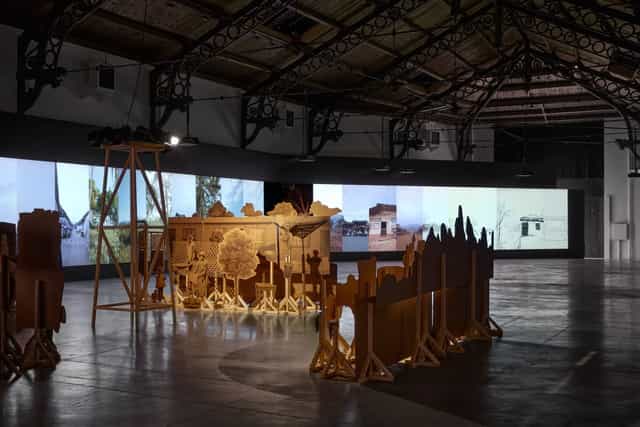THE WORK OF SHADOWS | Galerie La Patinoire Royale Bach