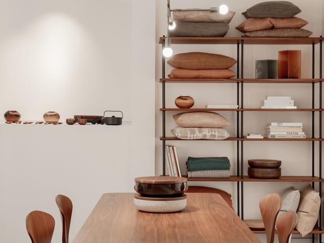 Diito showroom breakout space for creative strategy sessions and corporate meetings.
