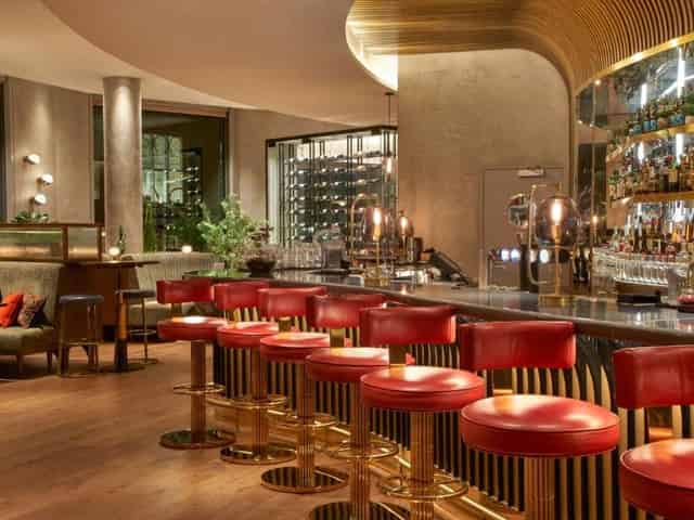 Jourdan Lounge