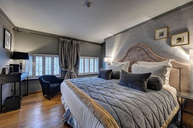 Prestige Room
