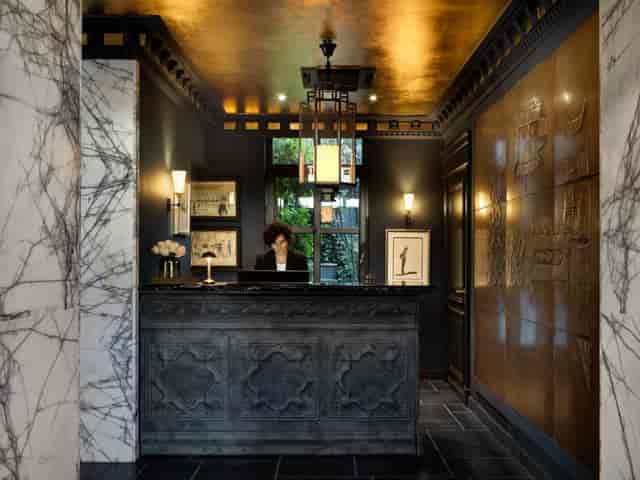 Juliana Hôtel Brussels boutique bar: elegant VIP reception space for executive summits.