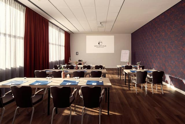 Crystal Boardroom