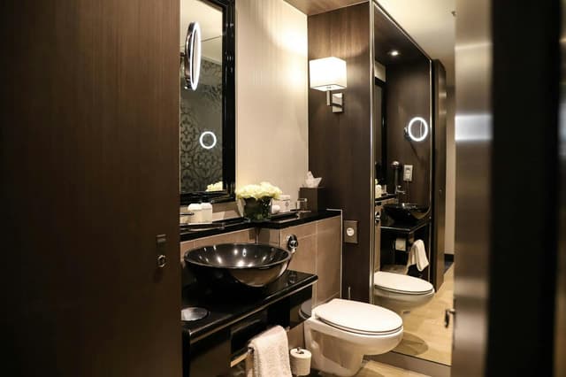 Salon III