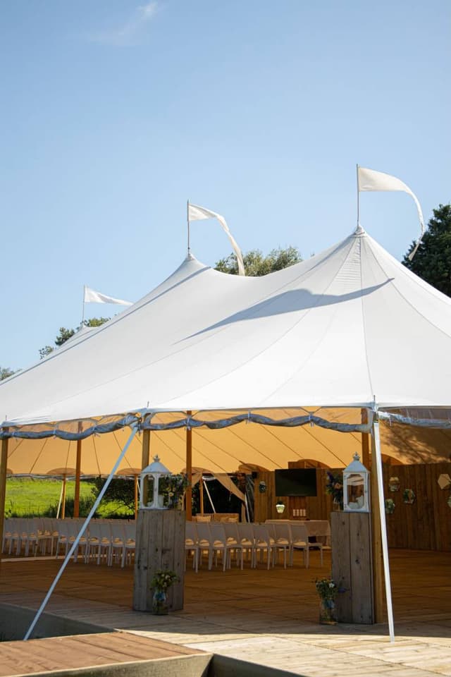 West-tent