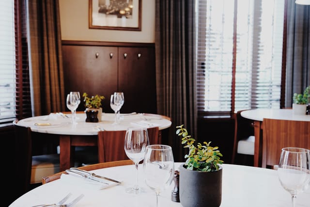 Le Mess : Elegant and inspired cuisine - Hotel des Galeries
