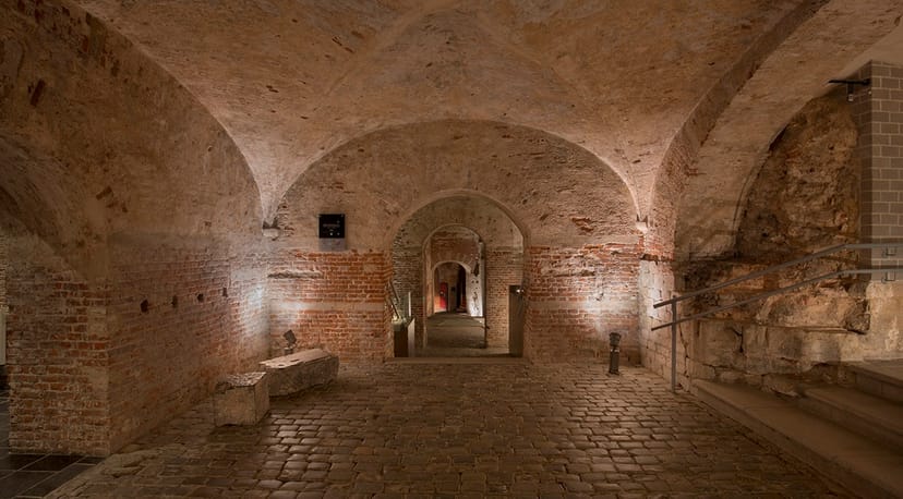 Atmospheric historical chambers at Coudenberg Palace for exclusive cocktail reception events.