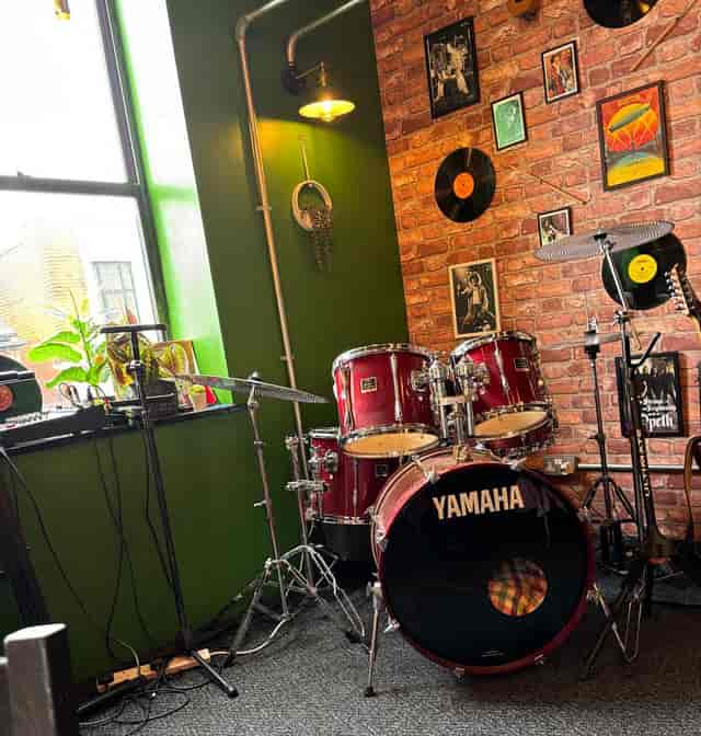 Crank Studios music-themed green room for creative corporate event breakout sessions.