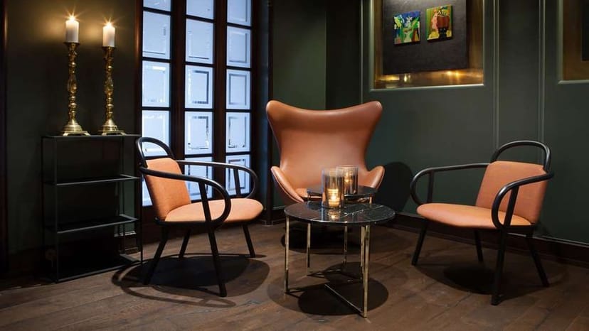 Radisson Blu Park Hotel Oslo: VIP meeting room for intimate networking and confidential events.