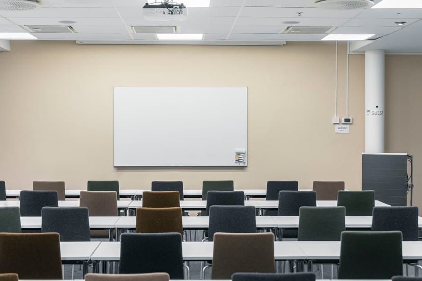 Hagen 4 classroom-style training room at Oslo Science Park, ideal for corporate events or lectures.