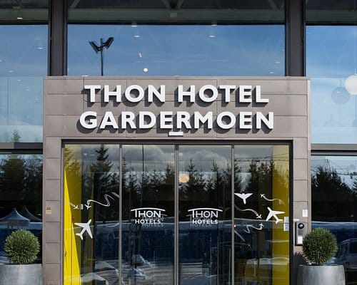 Thon Hotel Oslo Airport suite: modern room for corporate meetings and fly-in business events.