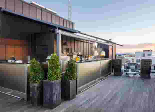 rooftop bar