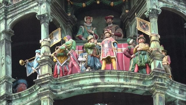 Rathaus-Glockenspiel 4K München 2024 - Gesamtaufnahme/Full show