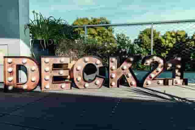 DECK21