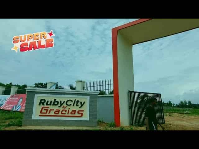 Ruby Foyer