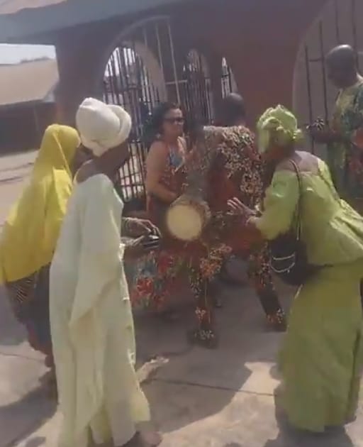 VIDEO: Celebrations in Oyo as Prince Abimbola Owoade emerges Alaafin-elect