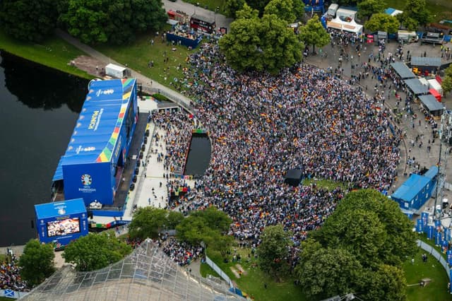 Public Viewing