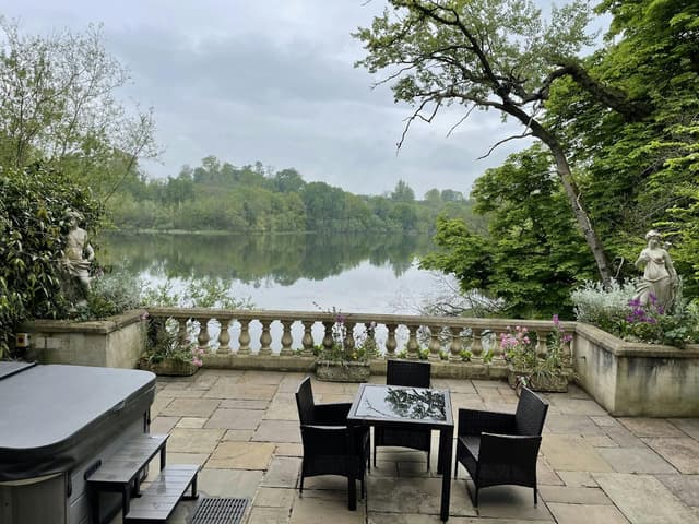 Orchardleigh Estate