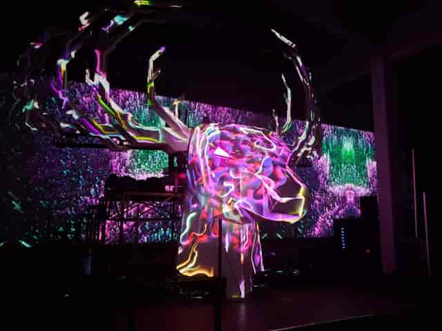 Projection mapping on sculptural centerpiece at TAP1 experiential event.