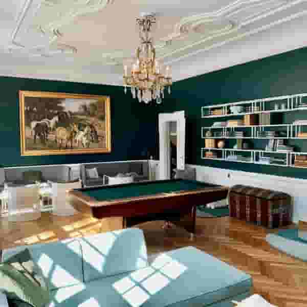 The Lounge