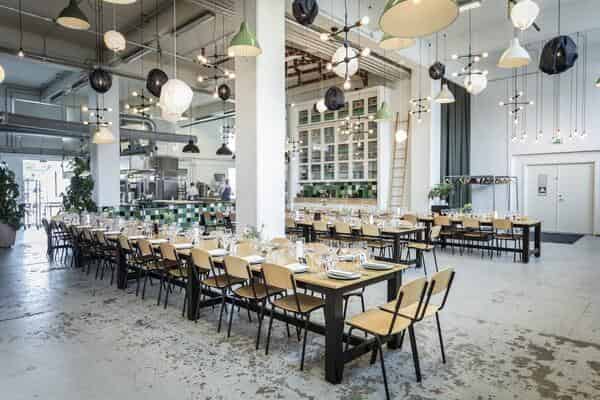 Banquet hall