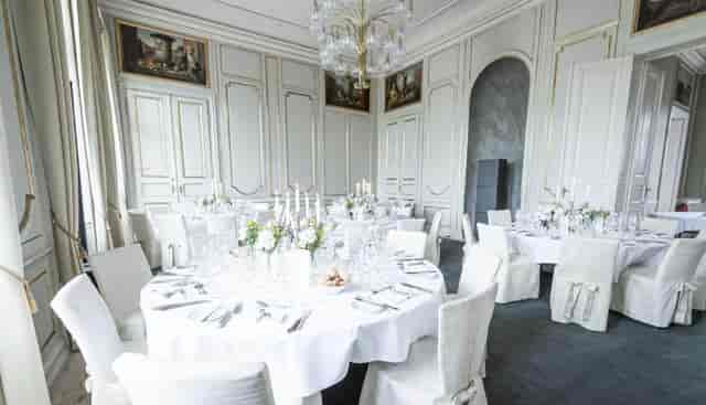 Prins Valdemar at Bernstorff Slot: Elegant banquet setup for VIP dinners and upscale corporate galas.
