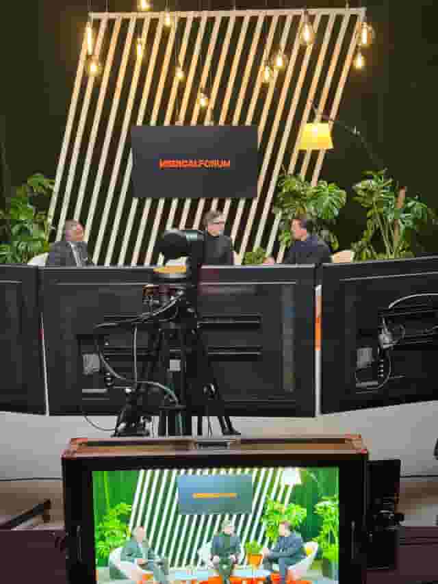 LiveFRAME