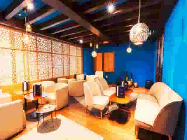 Lounge Bar