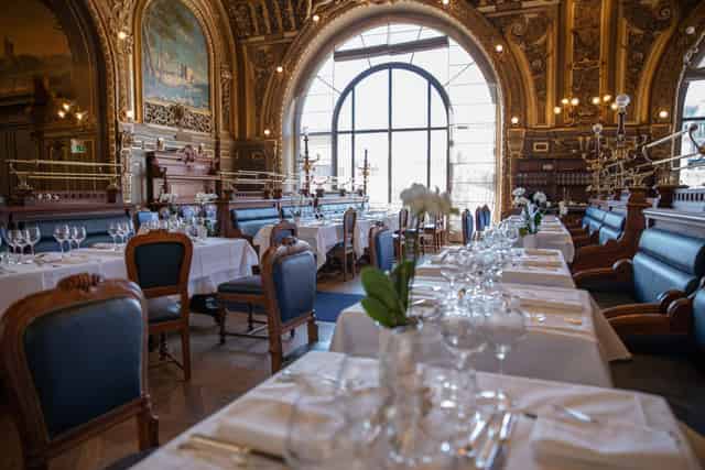 Le Train Bleu