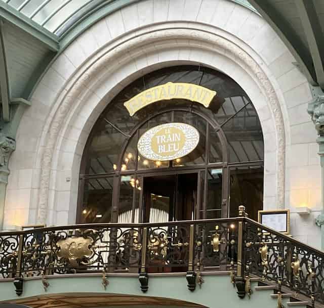 Le Train Bleu