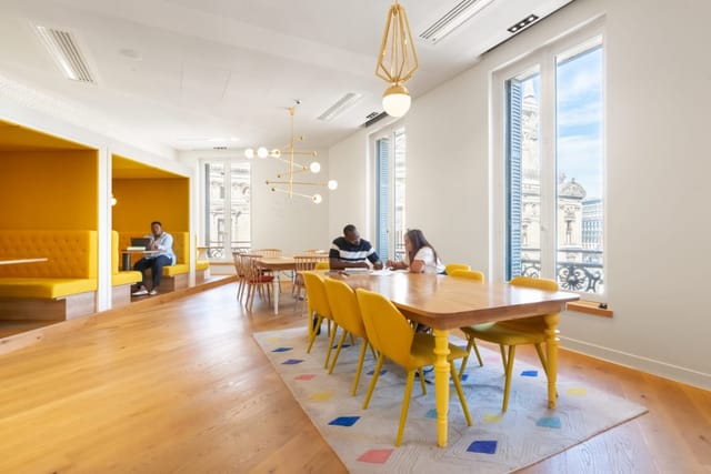 Versatile Spaces Opéra Garnier meeting room with acoustic booths for workshops and collaboration.