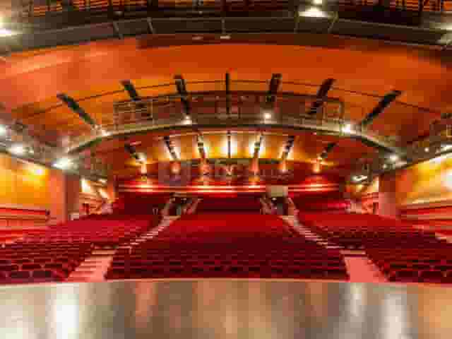 Amphithéâtre 402