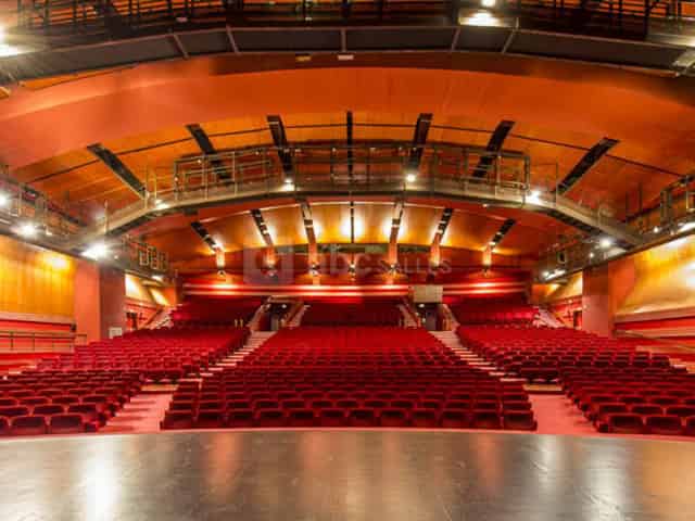 Amphithéâtre 402