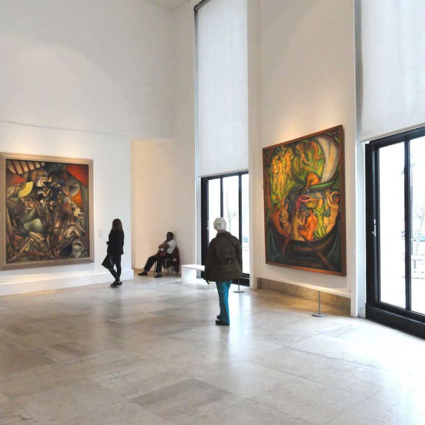 Minimalist Albert Amon Gallery, Musée d'Art Moderne for VIP networking and evening reception events.