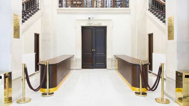 Registration desks in Théâtre du Châtelet for corporate events and professional conferences.