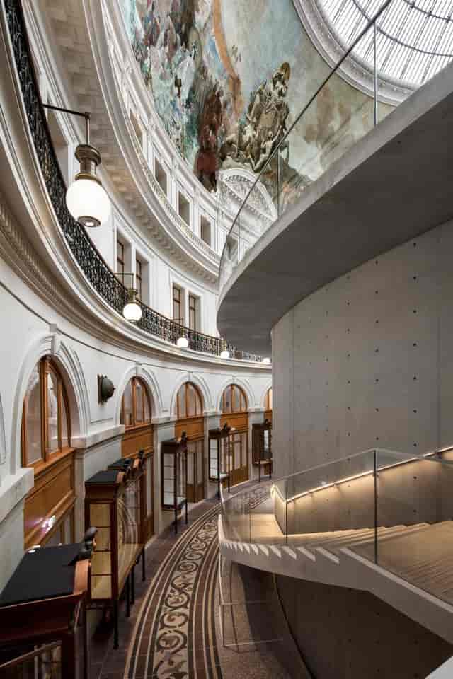 Rotonde at Bourse de Commerce: architectural venue for exclusive networking and event receptions.