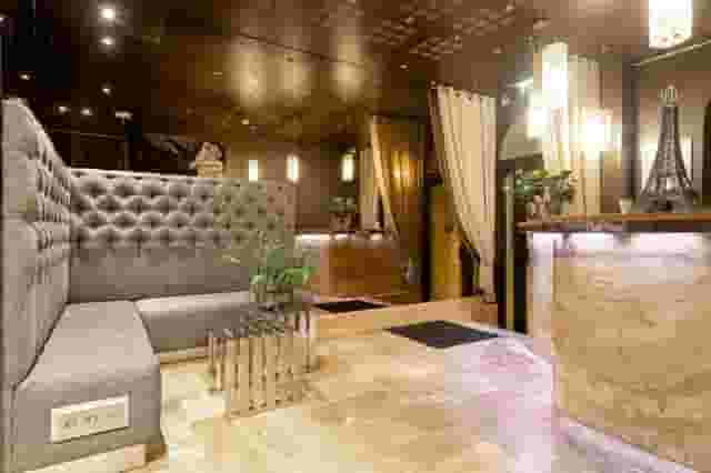 Lounge-bar