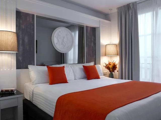 Modern hotel suite with accent lighting, perfect for corporate events and VIP guest accommodations.