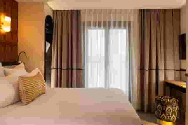 Rooms & Suites