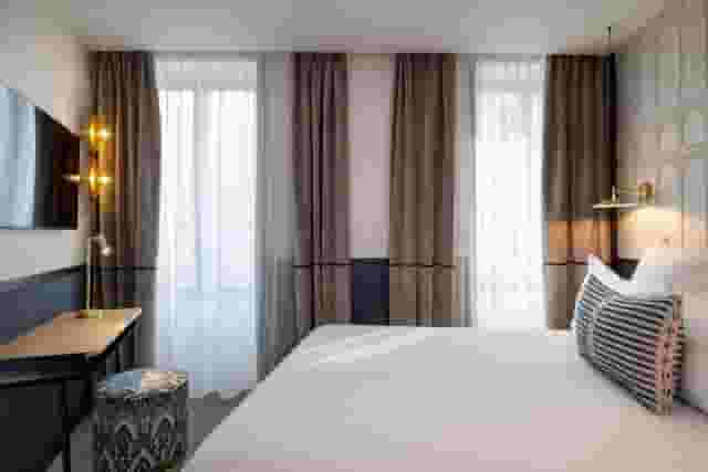 Rooms & Suites