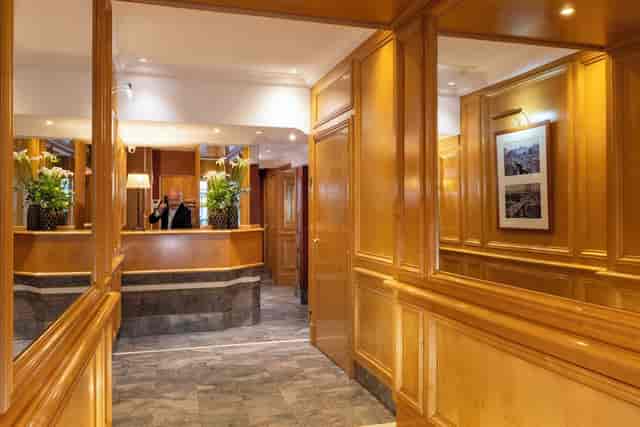Hotel Royal Saint Michel, Paris: Hotel Reviews, Rooms & Prices | Hotels.com